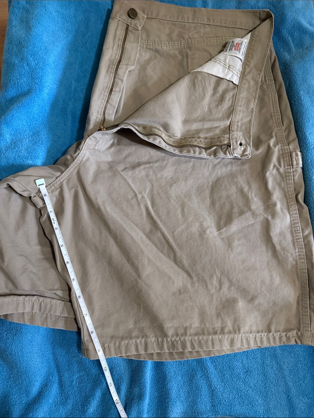 Wrangler Men's Tan Flat-Front Cotton Shorts